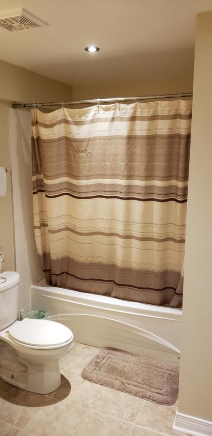 Lovely Guest Entire Apartment Minutes From Ottawa Airport Exterior photo