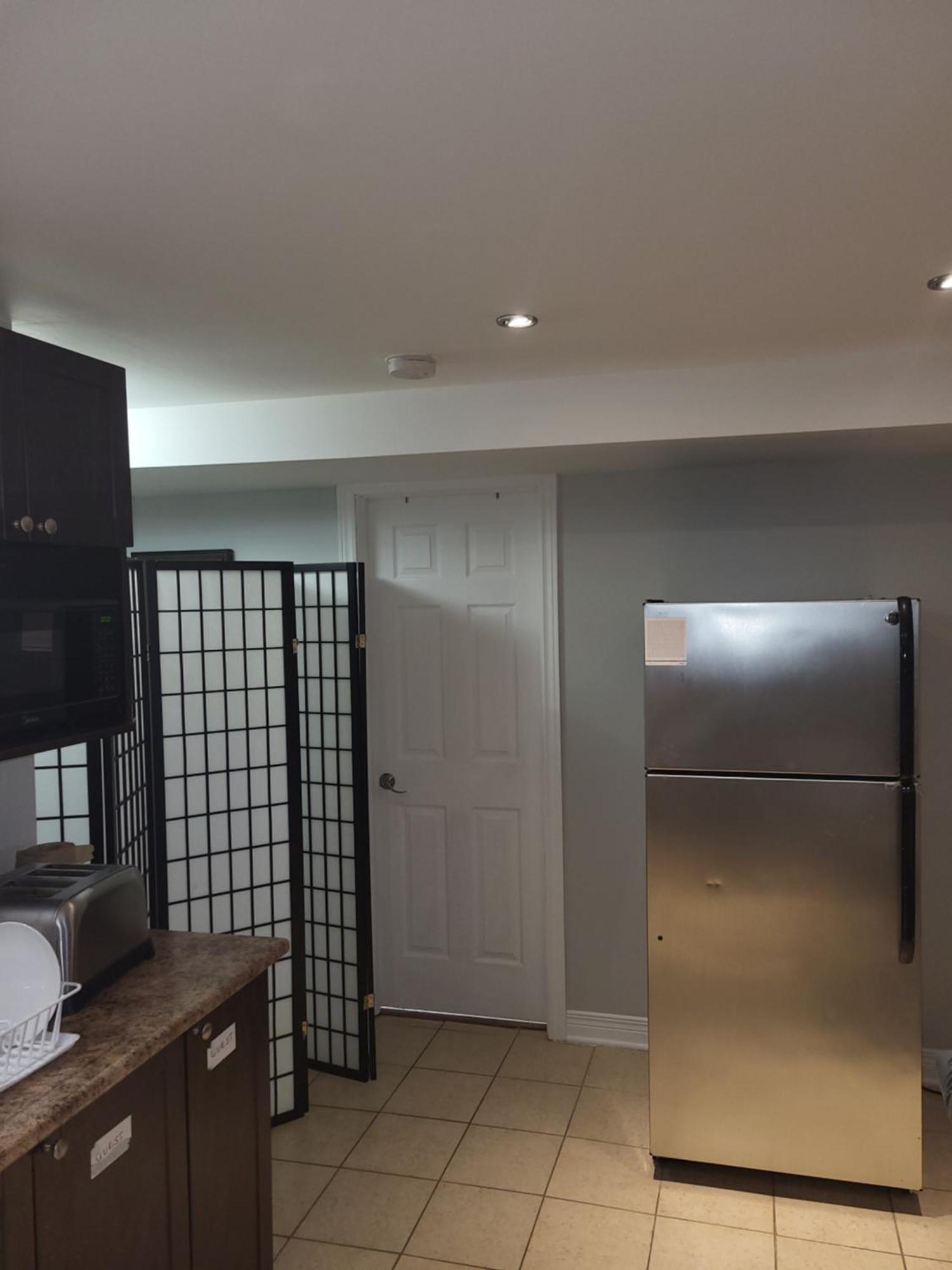 Lovely Guest Entire Apartment Minutes From Ottawa Airport Exterior photo